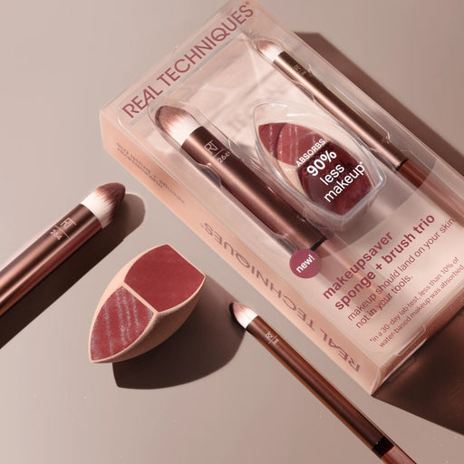 Real Techniques Makeupsaver Sponge + Brush Trio